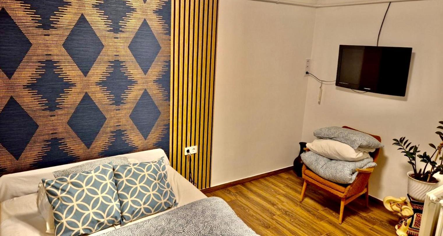 2 Rooms Retro Guesthouse In A Silent Garden Vecsés Dış mekan fotoğraf